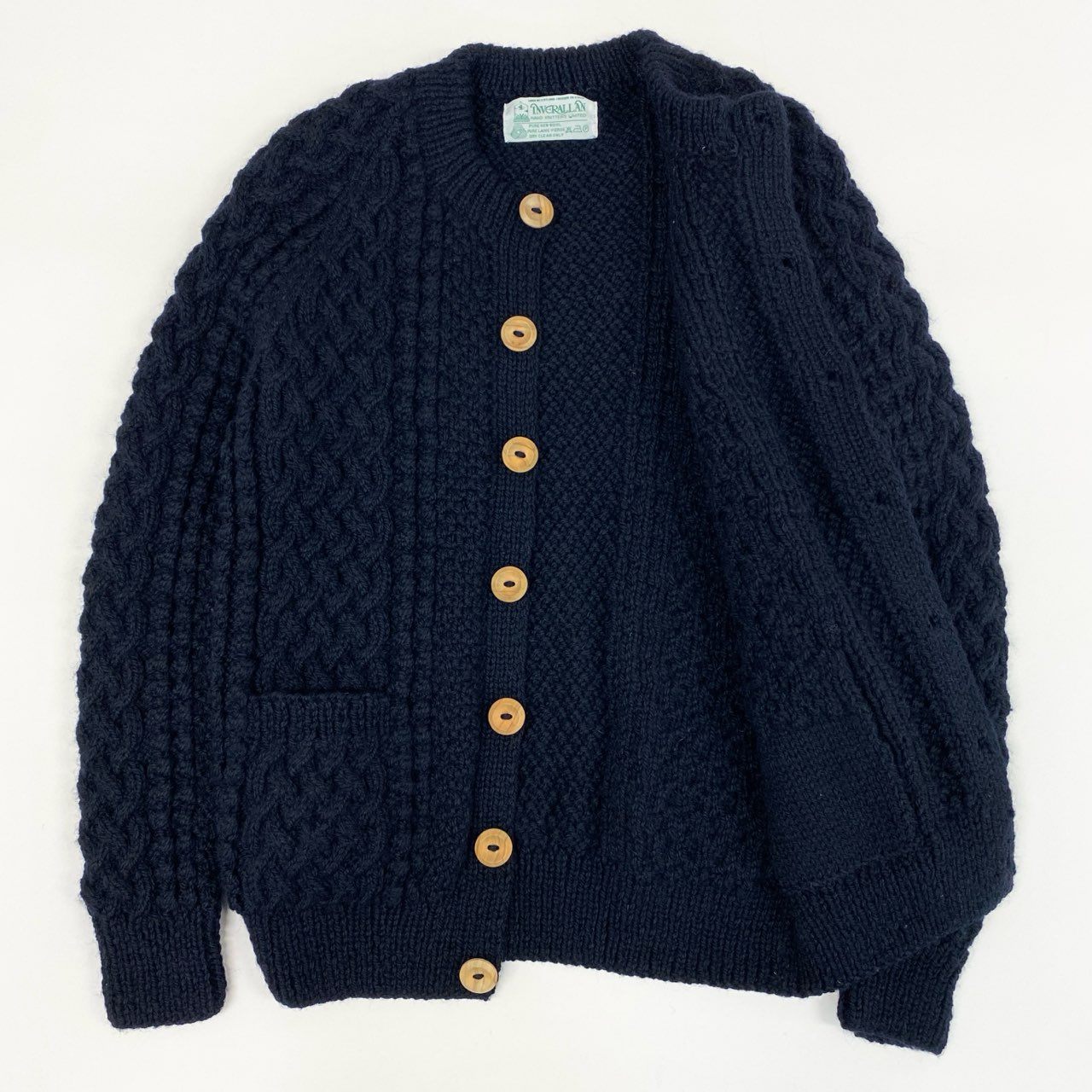 26g2 【スコットランド製】INVERALLAN インバーアラン 4Aモデル ノーカラー ニットカーディガン カウチン サイズ38 ネイビー ウール メンズ