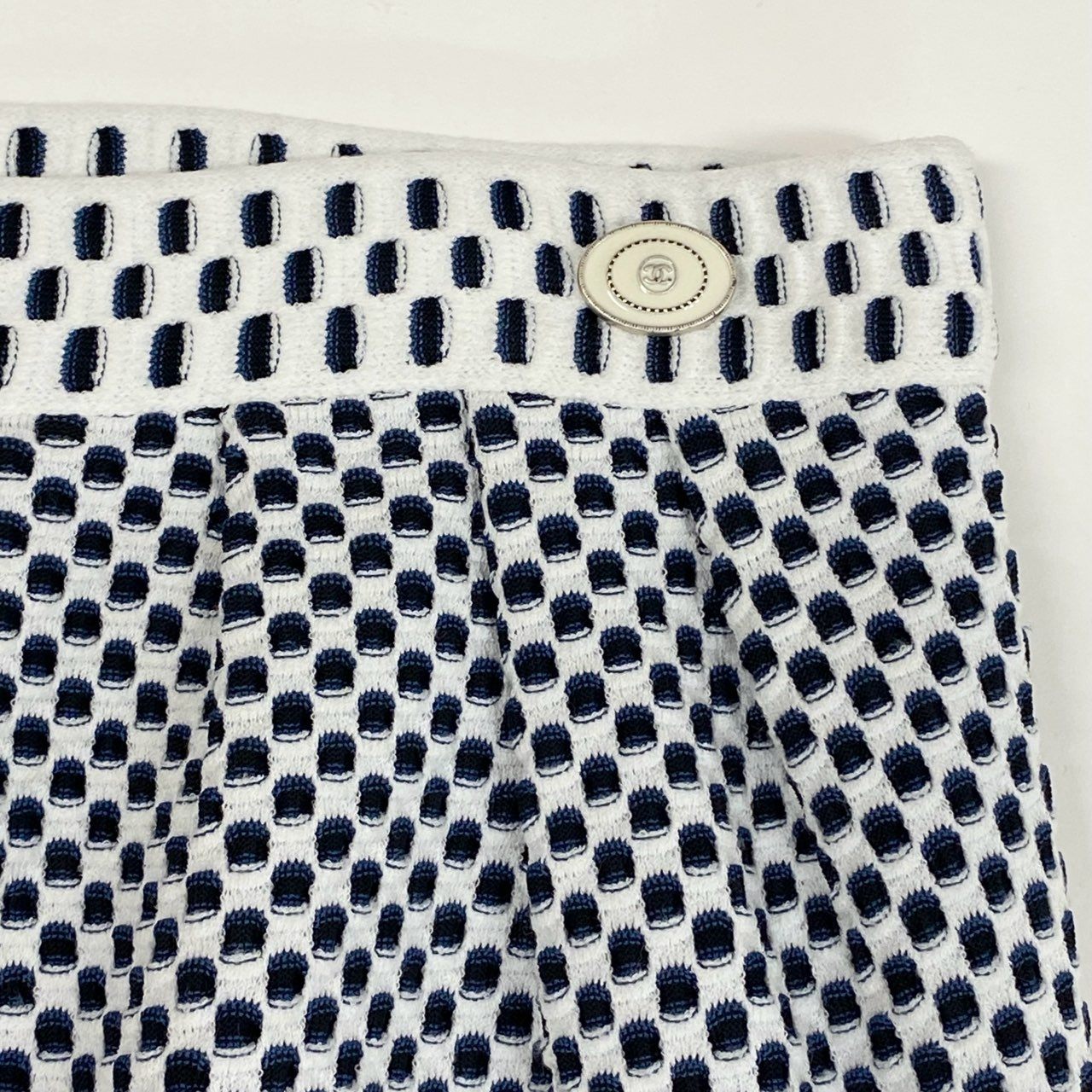 12i26 CHANEL シャネル ニットスカート ミニスカート フレアスカート ココマーク P47956K06124 サイズ40 ブルー ホワイト レディースu02t