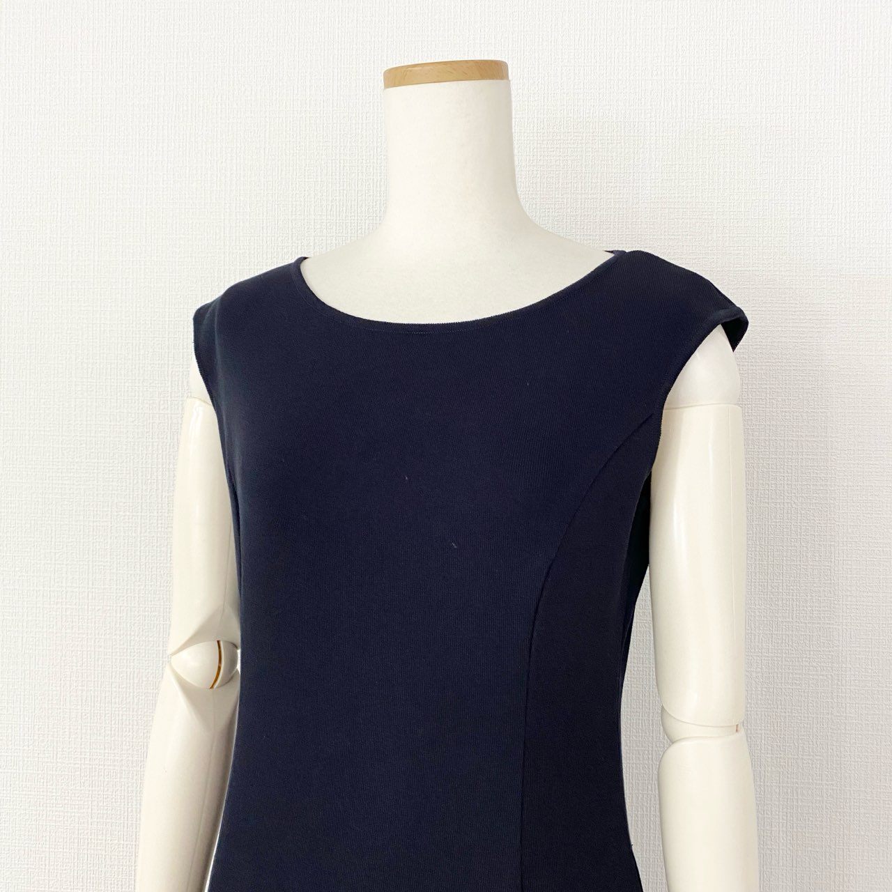17f14 【美品】 日本製 Rene ルネ ニットワンピース ノースリーブワンピース 綺麗なシルエット 6832170 サイズ36 ネイビー レディース