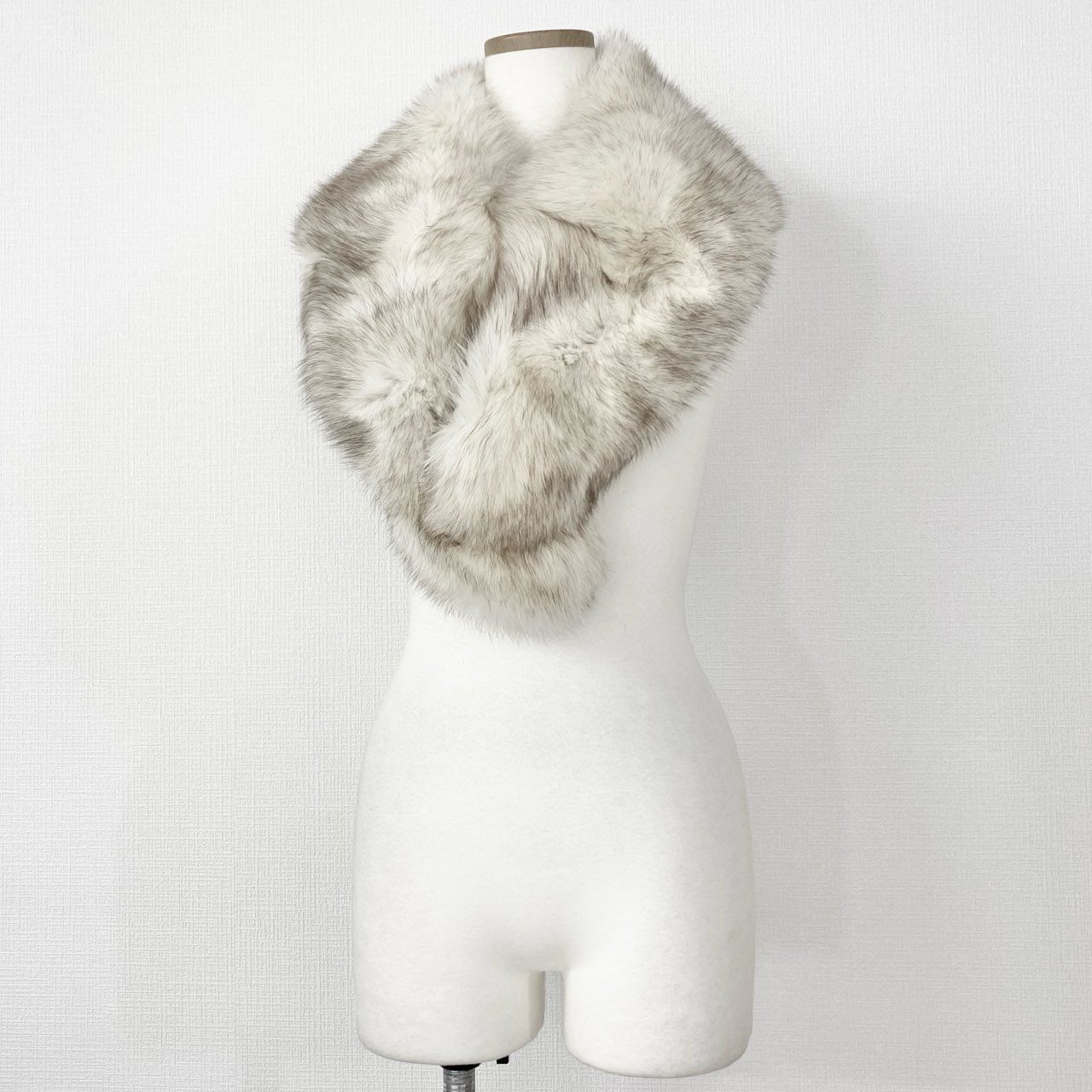 36d24 SAGA FOX サガフォックス ボリューム◎ ティペット 襟巻 2本セット ホワイト系 フォックスファー レディース