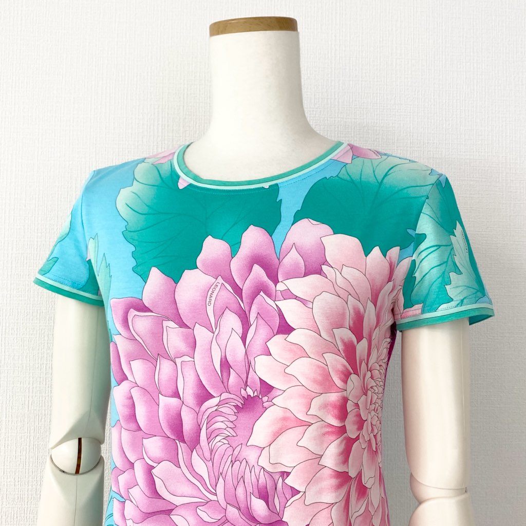 7e8 《美品》 LEONARD レオナール 半袖Tシャツ カットソー トップス 美しい花柄プリント サイズM マルチカラー コットン100% レディース 日本製