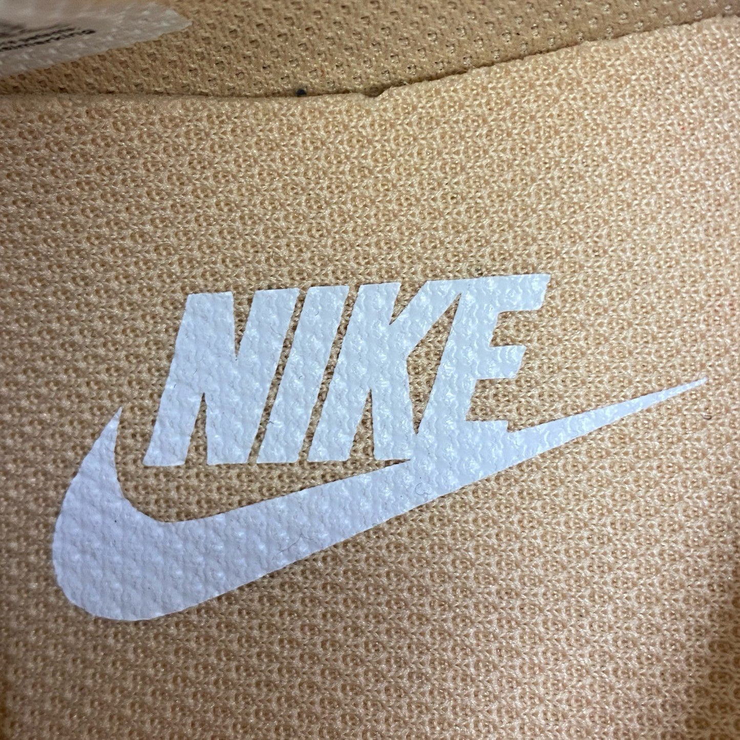 6g9 《未使用品》 NIKE ナイキ CORTEZ コルテッツ DN1791-200 23.5cm ベージュ スニーカー シューズ 箱有