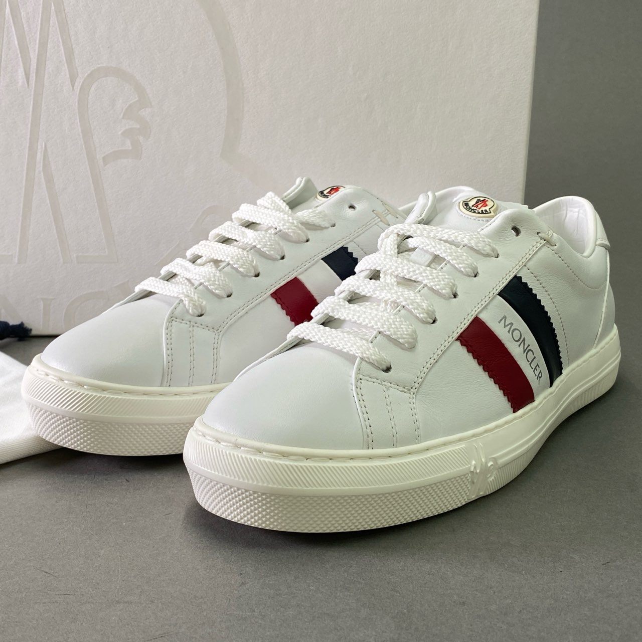 2d22 《未使用》 MONCLER モンクレール NEW MONACO ニューモナコ スニーカー 40 ホワイト レザー トリコロール 軽量 シューズ 箱付き