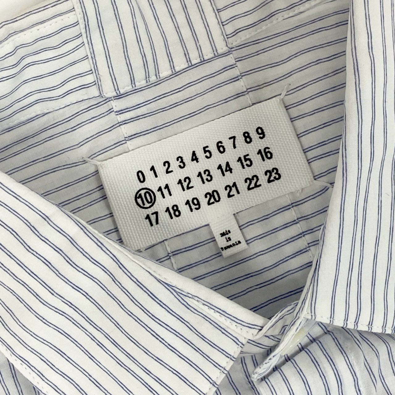 84i10《未使用保管品》 タグ付 Maison Margiela メゾンマルジェラ ストライプ 長袖シャツ ロングスリーブ S50DL0195 46 ホワイト ブルー コットン メンズk02i