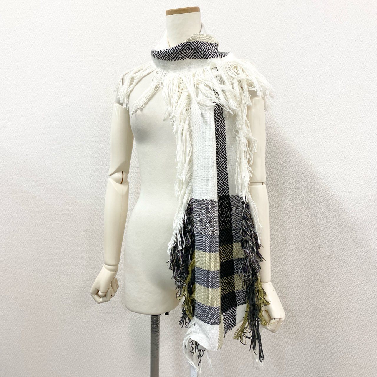 a5-1 《未使用保管品》定価¥42,900 SEEALL シーオール HANDLOOM STOLE FRINGES フリンジストール ST882 ホワイト グリーン マフラー タグ付き