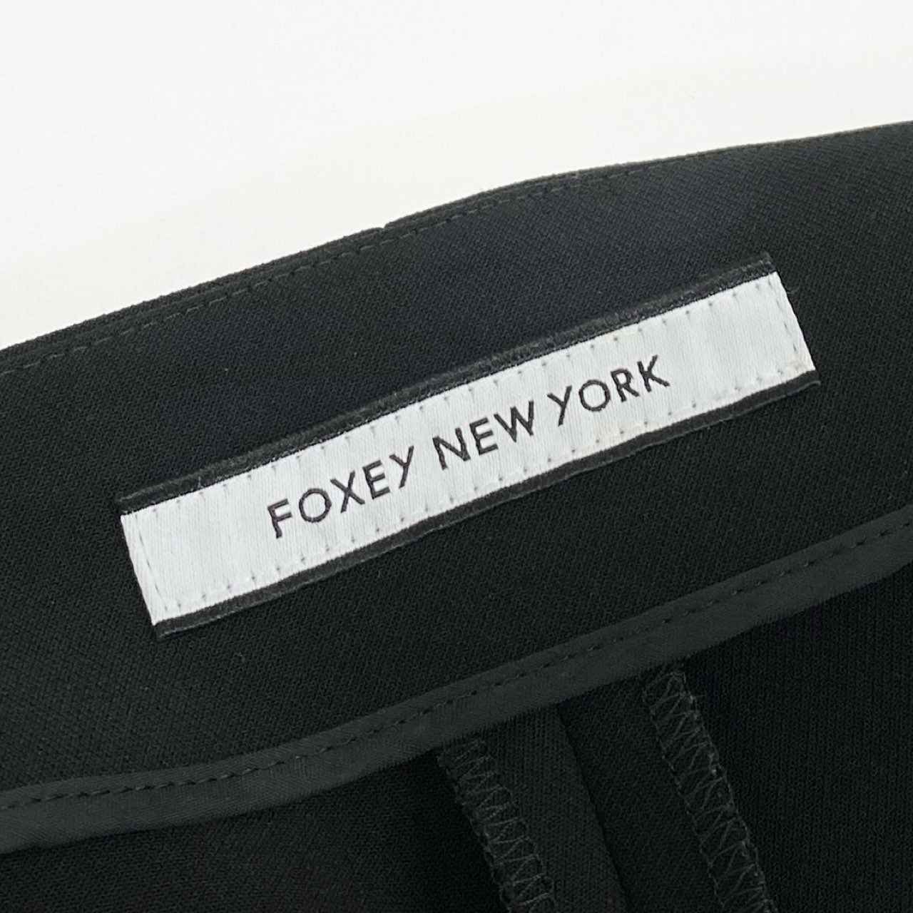 81h7《極美品》FOXEY NEW YORK フォクシーニューヨーク クロップドパンツ ストレッチパンツ 37811 38 ブラック レディース 女性用k02i