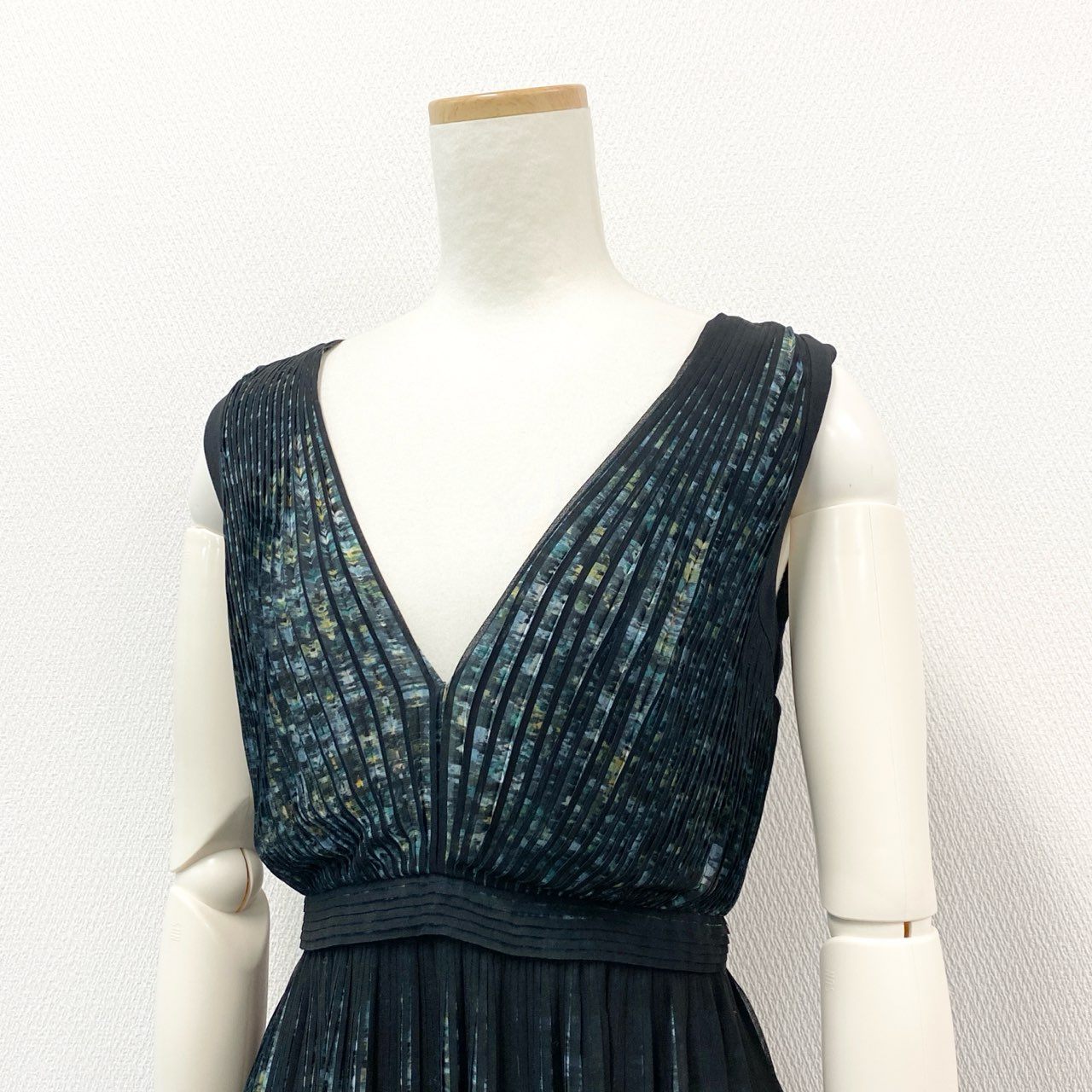 33d3 《美品》 N゜21 ヌメロ ヴェントゥーノ プリーツ パーティードレス ワンピース 38 ブラック グリーン ノースリーブ Dress イタリア製