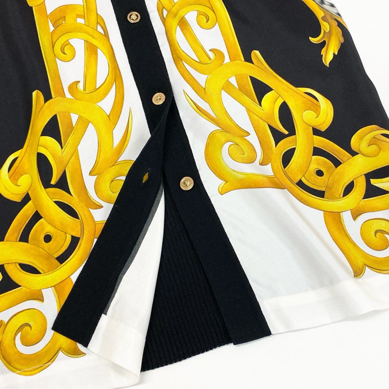 48c11 《未使用保管品》 タグ付 VERSACE ヴェルサーチ 長袖ニットシャツワンピース バロック柄プリント ニット切替 シルク 36 マルチカラー ブラック