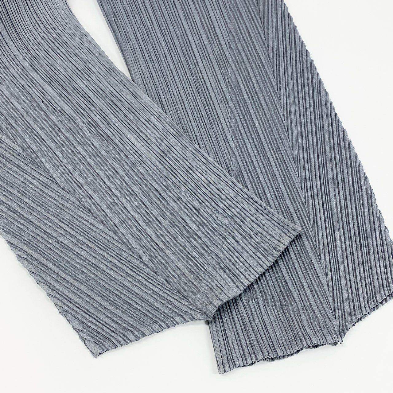 59e9 PLEATS PLEASE プリーツプリーズ イッセイミヤケ スリット入り 変形パターン プリーツパンツ ボトム PP71-JF412 サイズ4 ライトグレー レディース 女性用