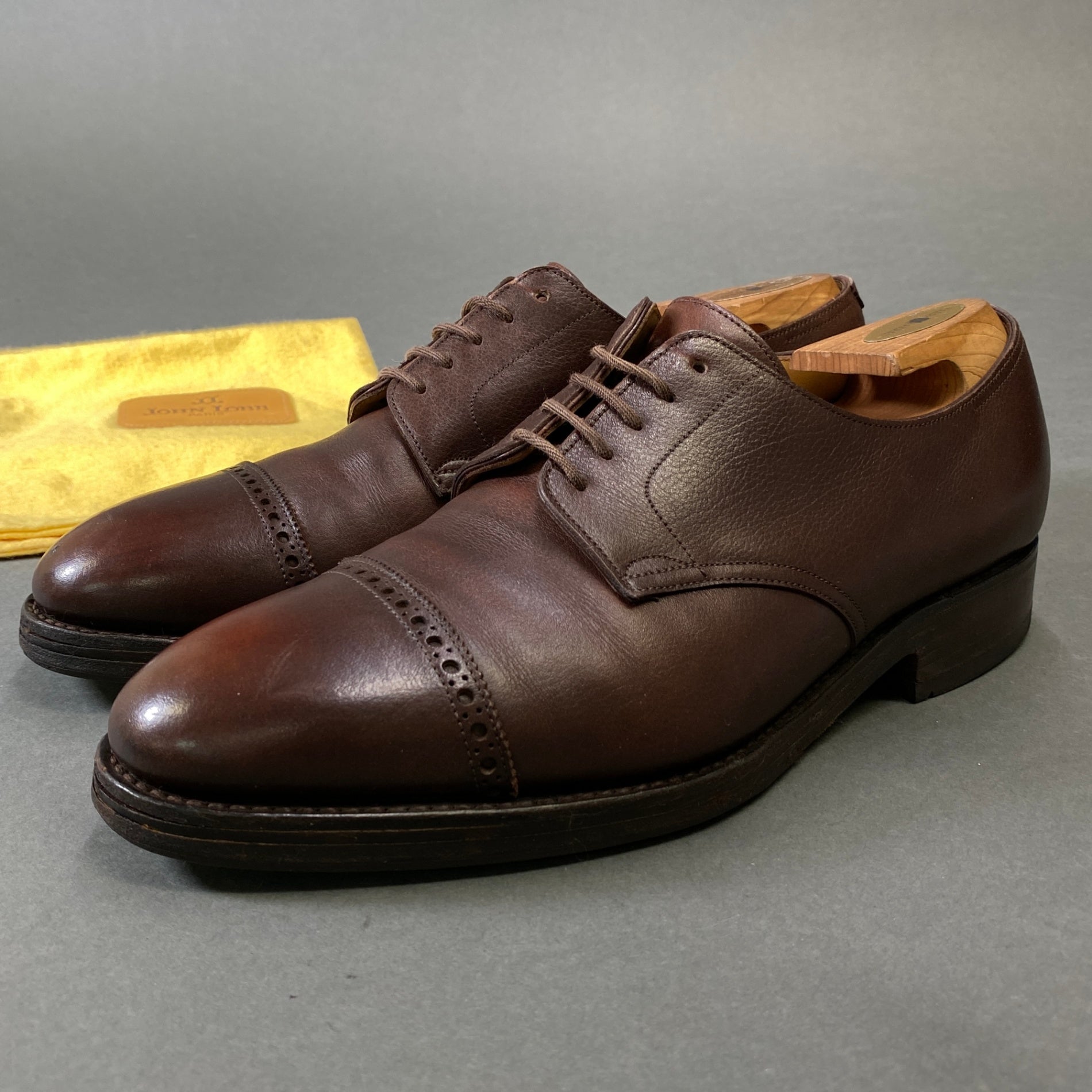 1h1 JOHN LOBB ジョンロブ RUSSEL ラッセル パンチドキャップ
