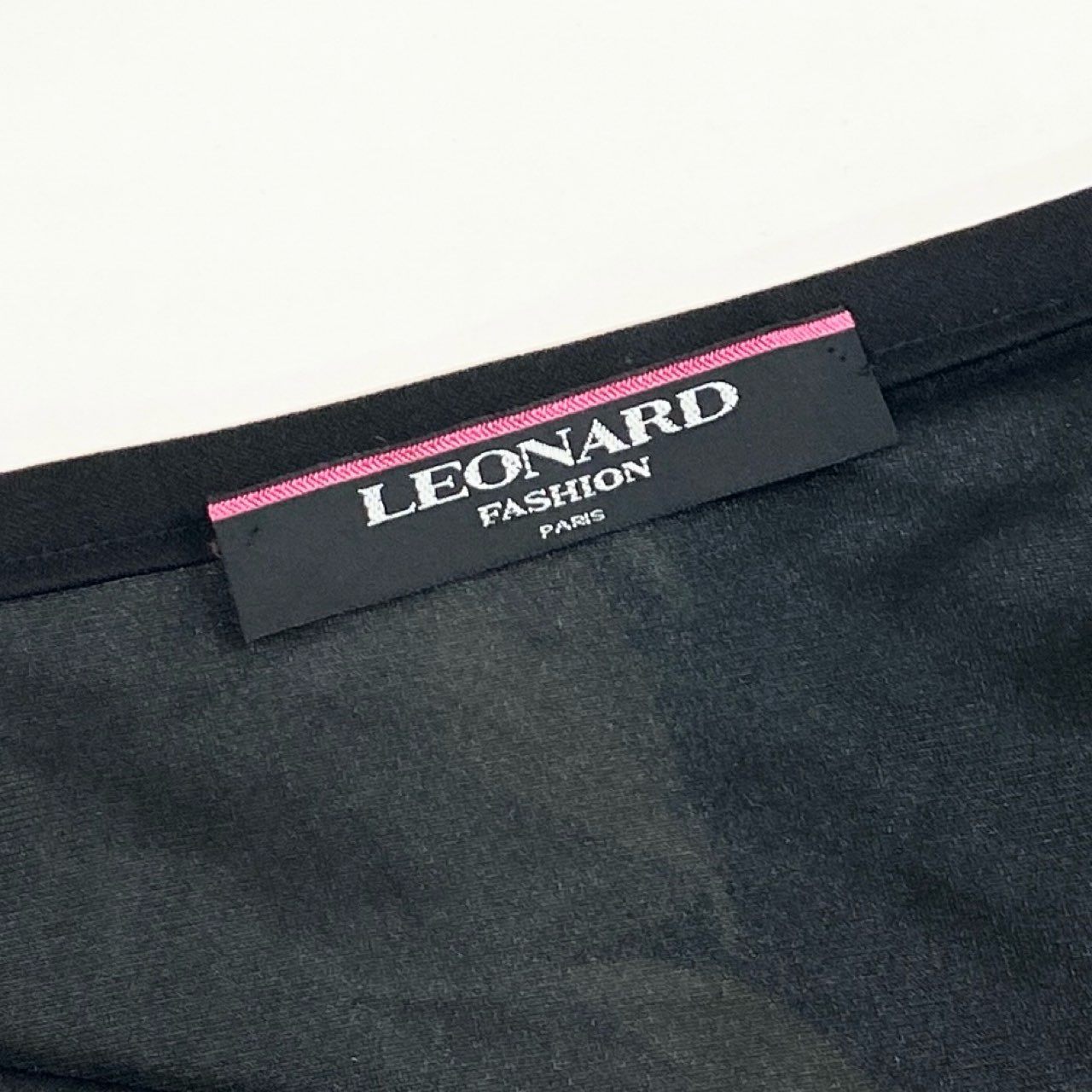 35e2 LEONARD レオナール 日本製 カンカン素材☆ 花柄プリント ミモレ丈 スカート サイドジップ 67 ブラック マルチカラー