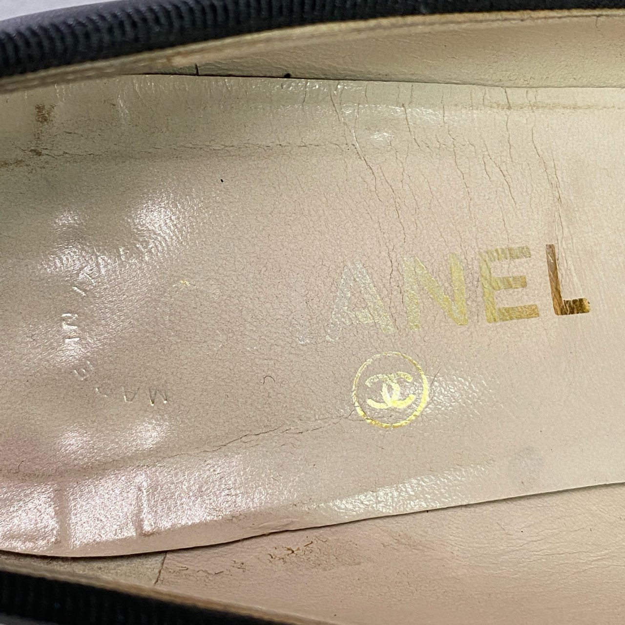 4d14 CHANEL シャネル ココマーク リボンパンプス 37 ブラック エナメル レザー シューズ イタリア製
