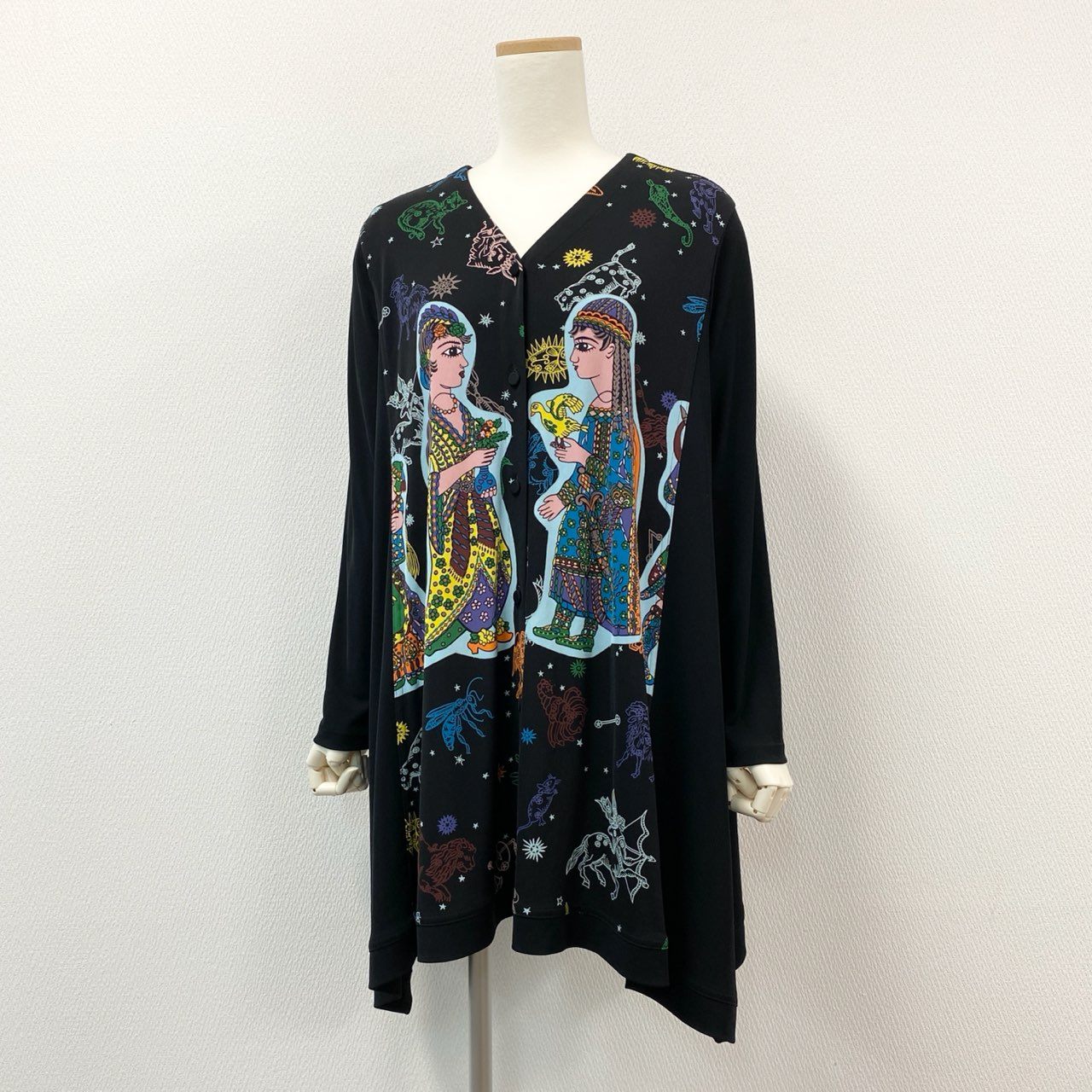 70i2 TOKUKO 1er Vol トクコプルミエヴォル 日本製 総柄プリント 長袖チュニック ワンピース 前開き 羽織 9 Mサイズ相当 ブラック レディースo07t