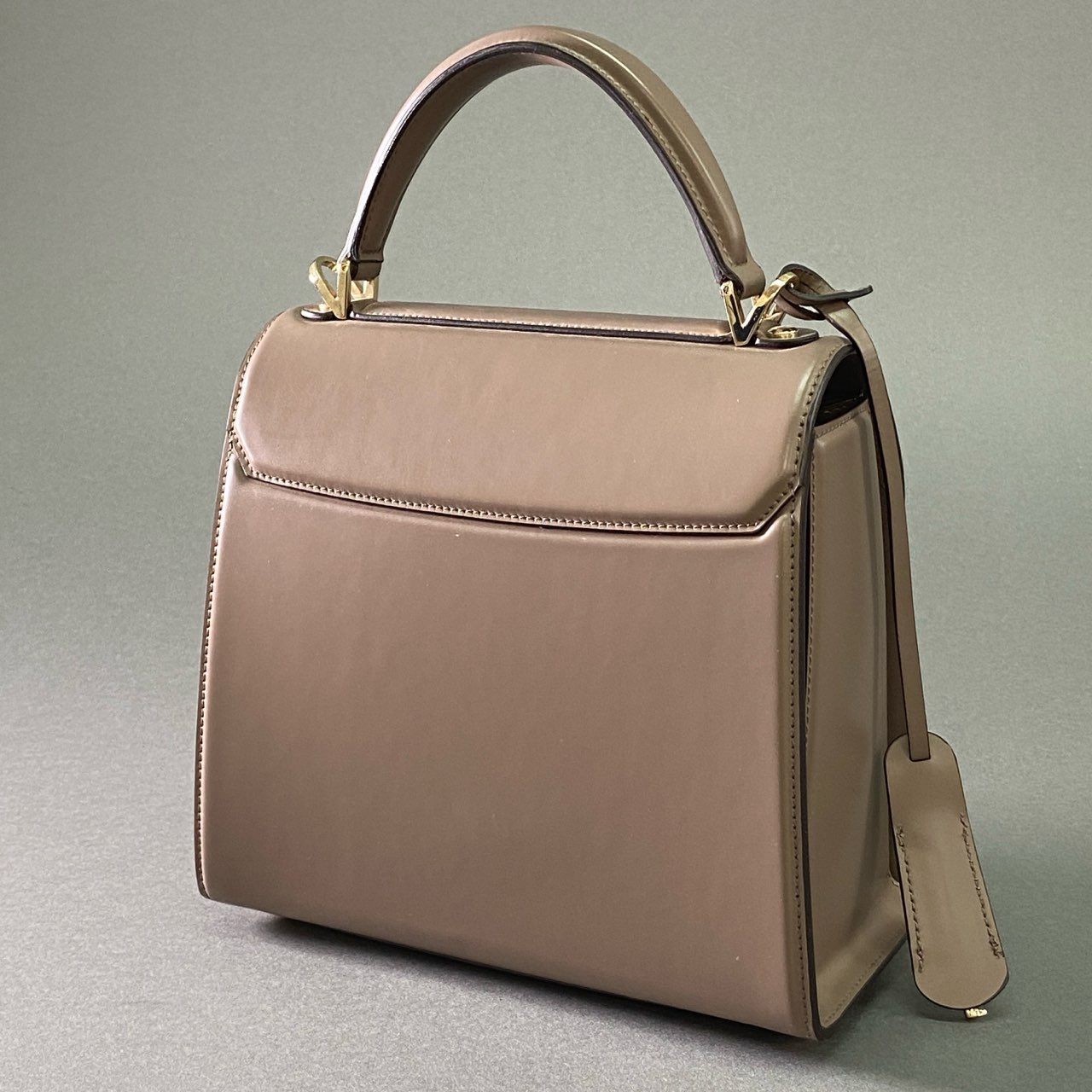 Ck12 Salvatore Ferragamo サルヴァトーレフェラガモ Boxyz ボクシィズ 2way ハンドバッグ ショルダーバッグ ベージュ レザー レディース 女性用 鞄