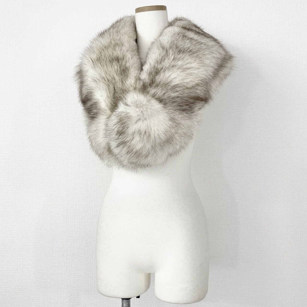 36d24 SAGA FOX サガフォックス ボリューム◎ ティペット 襟巻 2本セット ホワイト系 フォックスファー レディース