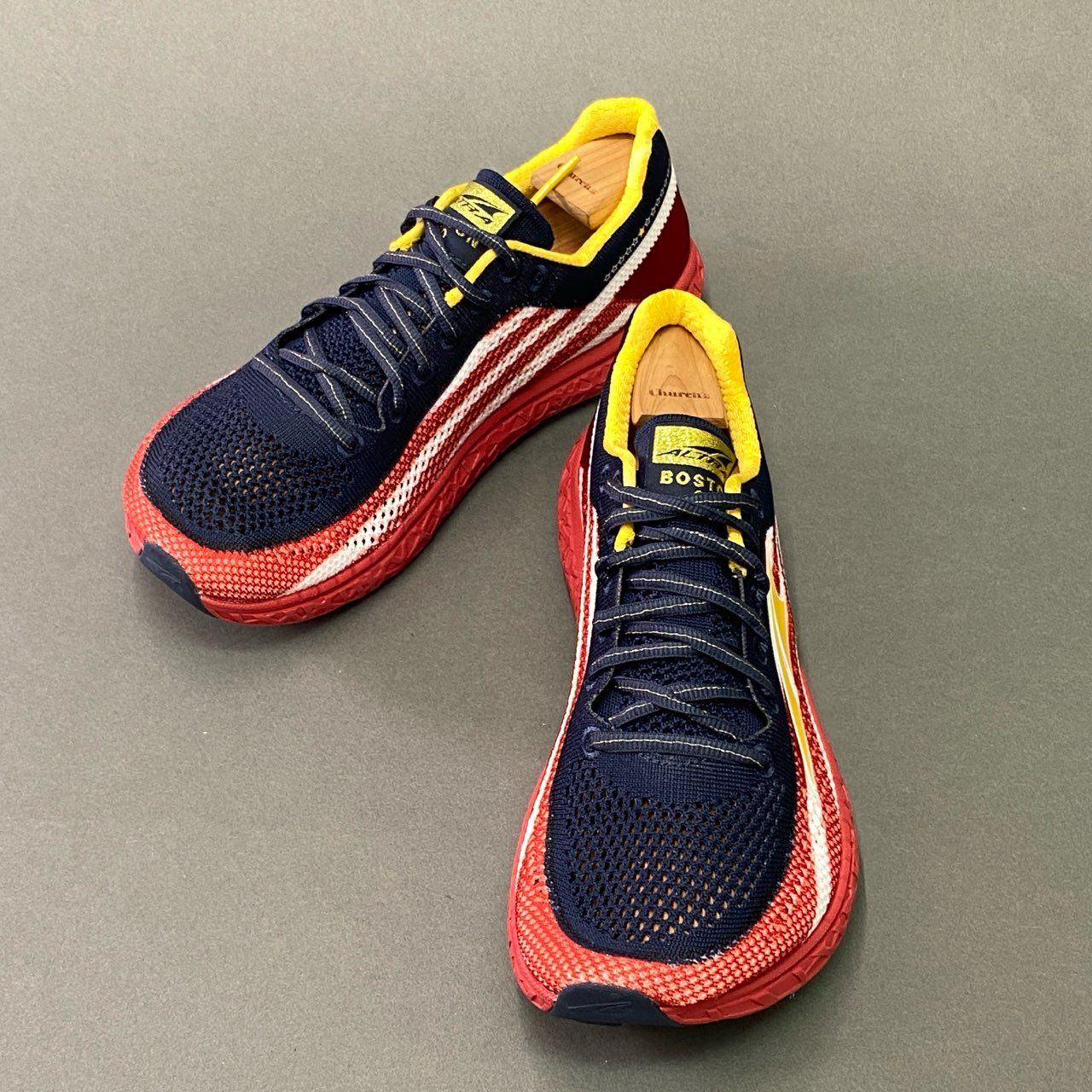 5a5 《美品》 ALTRA アルトラ Escalante Racer エスカランテレーサー Boston 20 ボストン スニーカー US7 レッド ネイビー ランニングシューズ