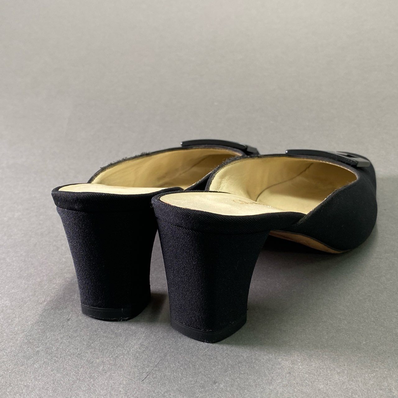 5d15 Salvatore Ferragamo サルヴァトーレ フェラガモ NONA ミュールパンプス 6 ブラック VARA ヴァラ シューズ イタリア製 サンダル 箱付き