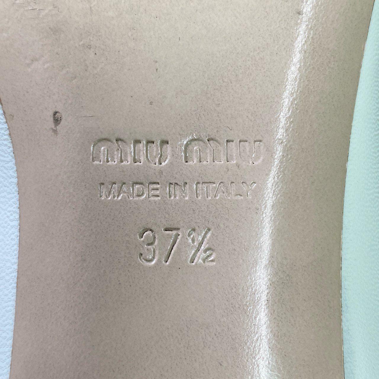 5f8 miu miu ミュウミュウ リボン付き ジップデザイン ローファー 37 1/2 ホワイト ブラック レザー フラットシューズ パンプス 箱付き