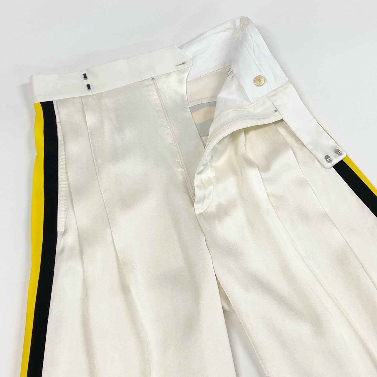 41c29 《美品》 CELINE セリーヌ フィービー期 サイドライン シルクパンツ 34 ホワイト フランス製 Reggae レゲエ ラスタ レインボー