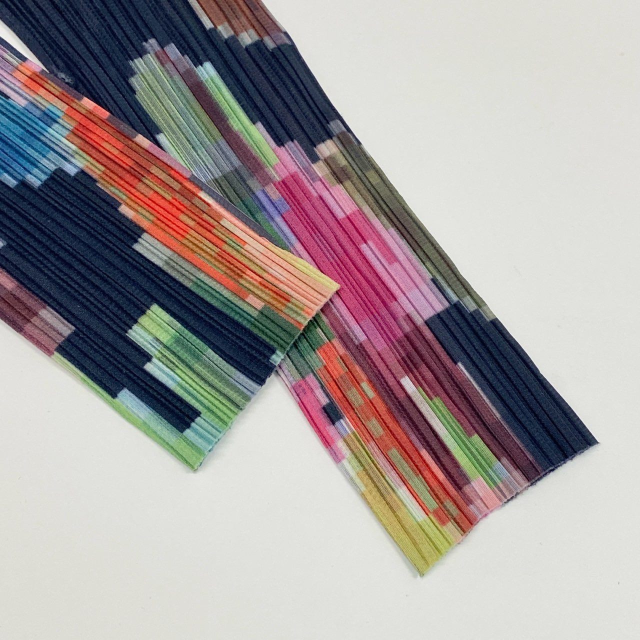 43c3 《美品》 PLEATS PLEASE プリーツプリーズ モザイクプリント プリーツセットアップ 3 マルチカラー シャツ スカート ISSEY MIYAKE イッセイミヤケ
