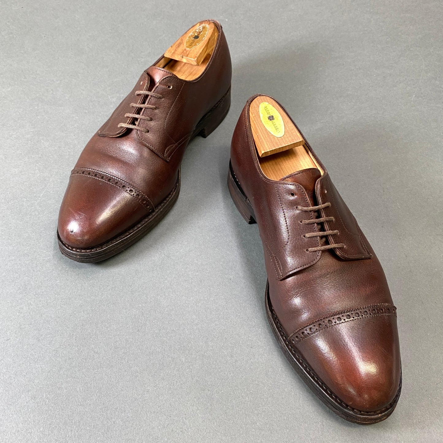 1h1 JOHN LOBB ジョンロブ RUSSEL ラッセル パンチドキャップトゥ ドレスシューズ 8E ブラウン レザー ビジネス 革靴 保存袋付きt18r