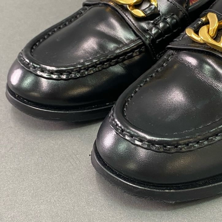 3l22 VALENTINO GARAVANI ヴァレンティノ ガラヴァーニ Vロゴ ゴールドチェーン ローファー 35 1/2 ブラック レザー 革靴 イタリア製 シューズ