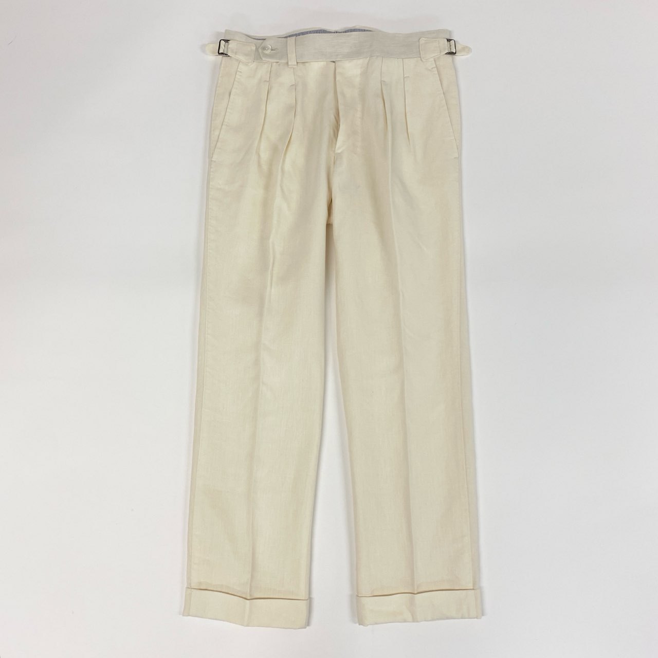 82f24 IGARASHI TROUSERS 五十嵐トラウザーズ 2タック リネン スラックスパンツ ボトムス ビジネス◎ アジャスター◎ 日本製 アイボリー 麻00%