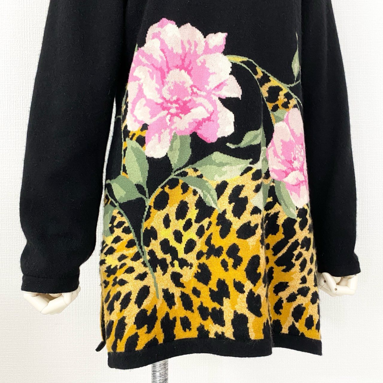 39h30 LEONARD レオナール チュニックワンピース ニットワンピース カシミアセーター 美しい花柄プリント 0327991 サイズM ブラック カシミヤ100% レディース 日本製