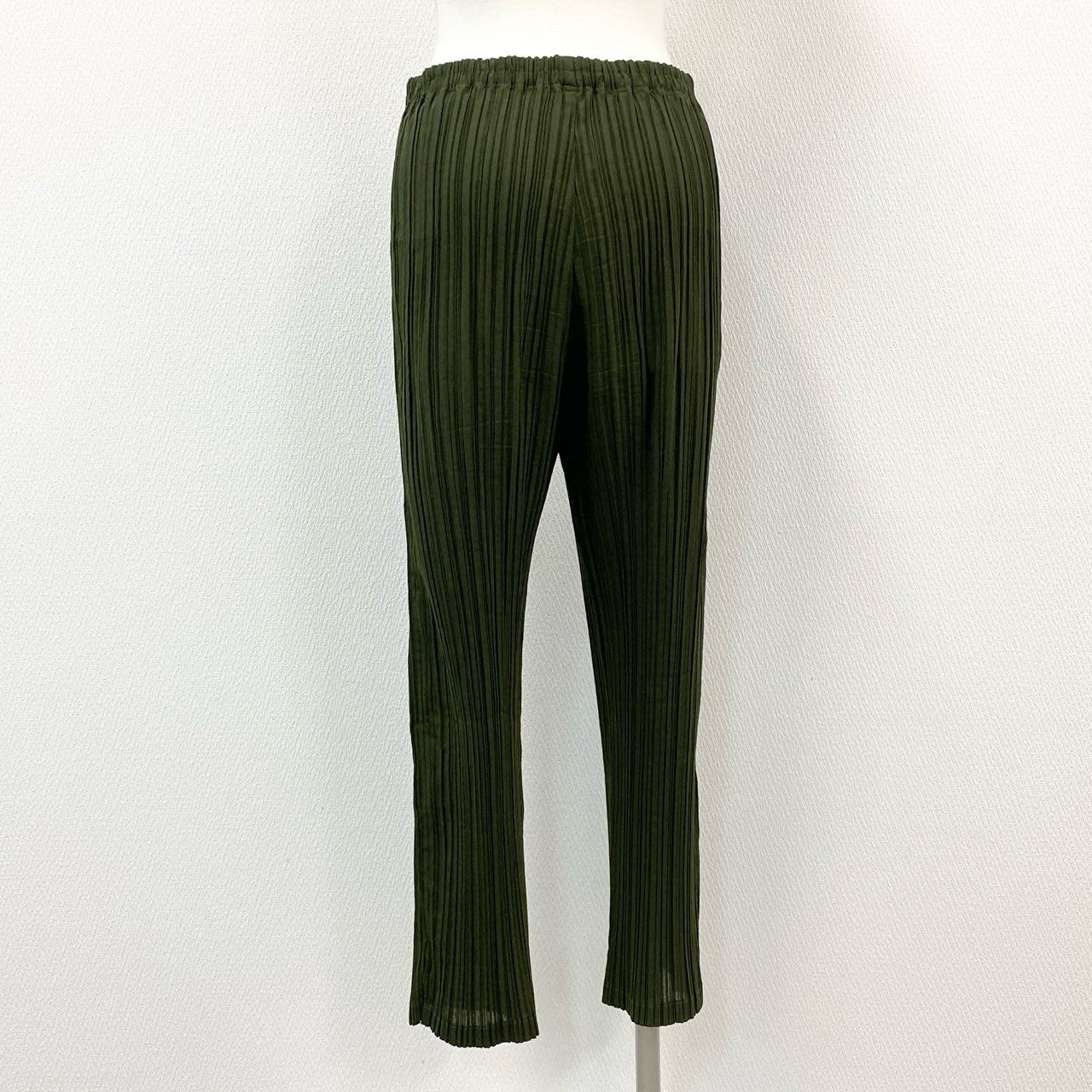 59e9 ISSEY MIYAKE FETE イッセイミヤケ フェット プリーツパンツ ボトム サイズ03 カーキ レディース 女性用 プリーツプリーズ