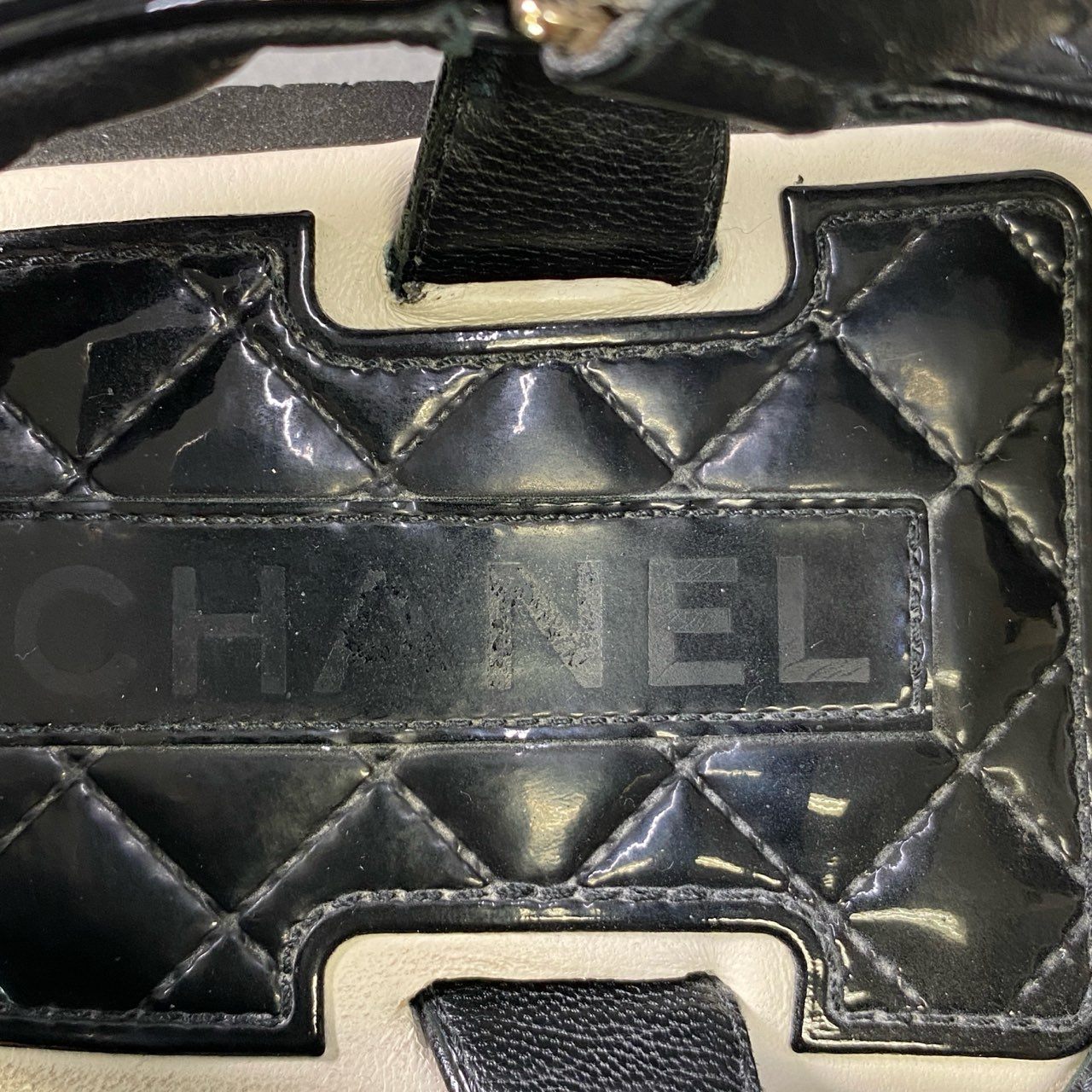 1i4 《美品》 CHANEL シャネル ココマーク マトラッセ 厚底サンダル G38880 38C ブラック ホワイト シューズ 即完売品 MATELASSE SANDALt18r