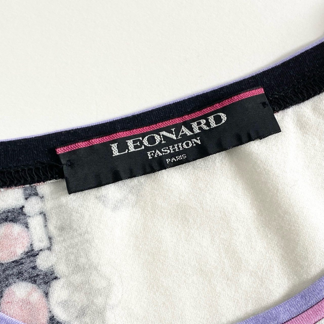 57e25 《美品》 LEONARD レオナール 半袖Tシャツ カットソー トップス 美しい花柄プリント サイズM マルチカラー コットン100% レディース 日本製