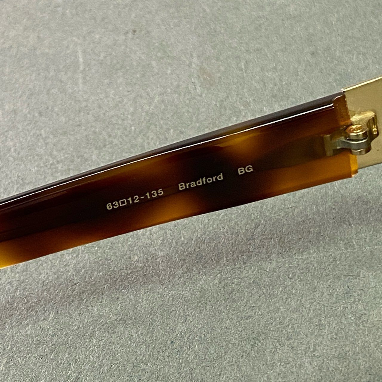 b12 OLIVER PEOPLES オリバーピープルズ Bradford ブラッドフォード ティアドロップ サングラス 63□12-135 ブラウン アイウェア 日本製 眼鏡 ケース付き