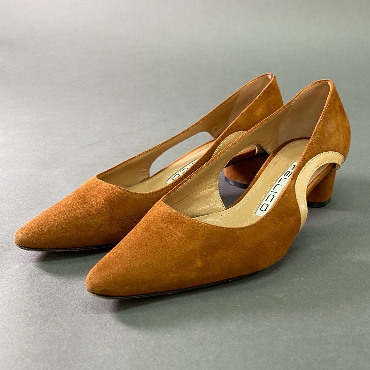 4j24 定価¥57,200 PELLICO ペリーコ LUNETTA SUE ルネッタ サイドカッティング スエードパンプス 36 ブラウン スウェードレザー シューズ イタリア製