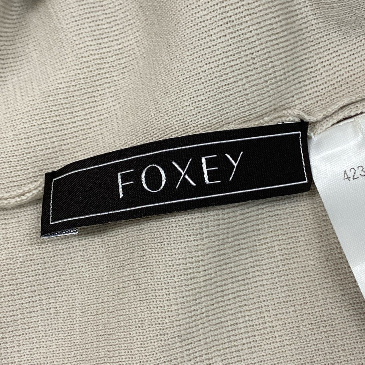 23l14 FOXEY フォクシー アイリス 42305 半袖ニット ポロシャツ 襟付きセーター サイズ38 サンドベージュ ウール100% レディース 日本製
