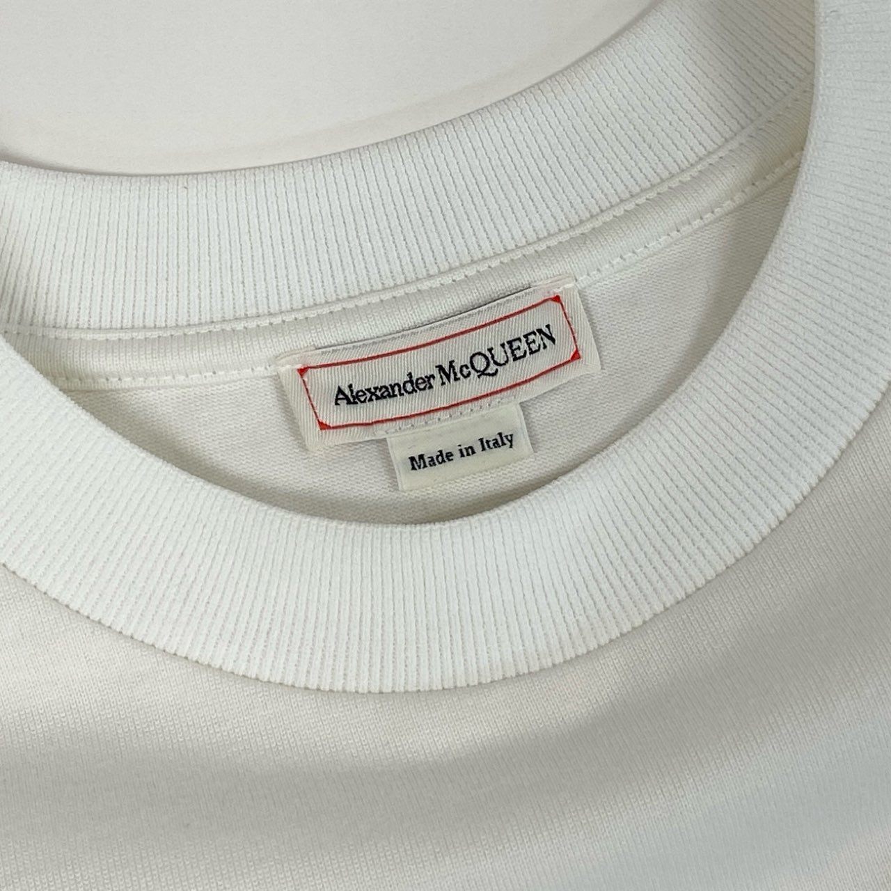 84i10 ALEXANDER MCQUEEN アレキサンダーマックイーン 22年 イタリア製 ロゴ刺繍 ノースリーブカットソー トップス サイドジップ 36 ホワイト コットン レディースk02i