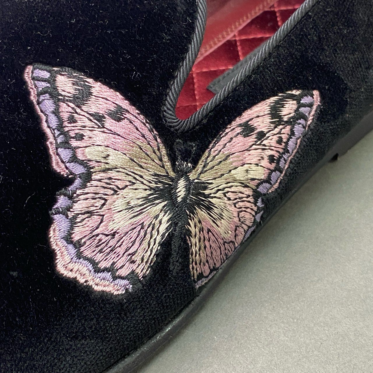 8b14 DOLCE&GABBANA ドルチェアンドガッバーナ バタフライ刺繍 オペラシューズ 7 ブラック ベロア 蝶 スリッポン ローファー D&G ドルガバ イタリア製