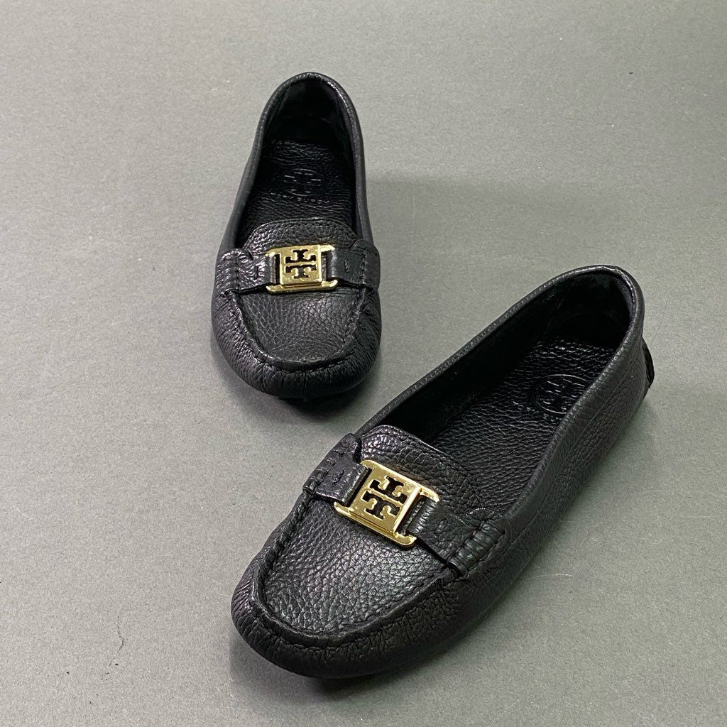 9e10 《美品》 TORY BURCH トリーバーチ ドライビングシューズ 7 1/2 ブラック レザー フラットシューズ ローファー 革靴 箱付き