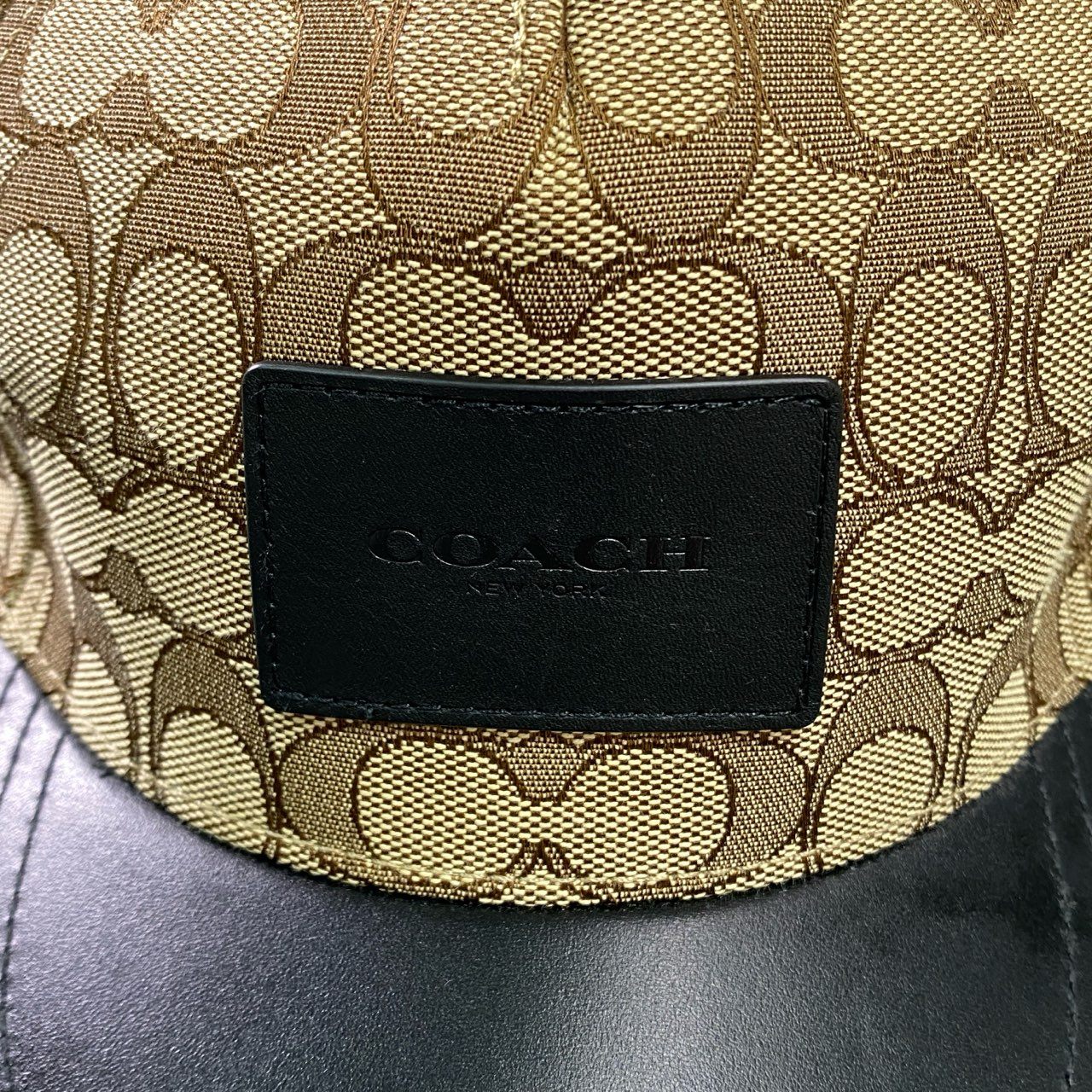 l6 COACH コーチ シグネチャー レザー フラットブリムハット キャップ F68861 ベージュ ブラック ボックスロゴ 帽子