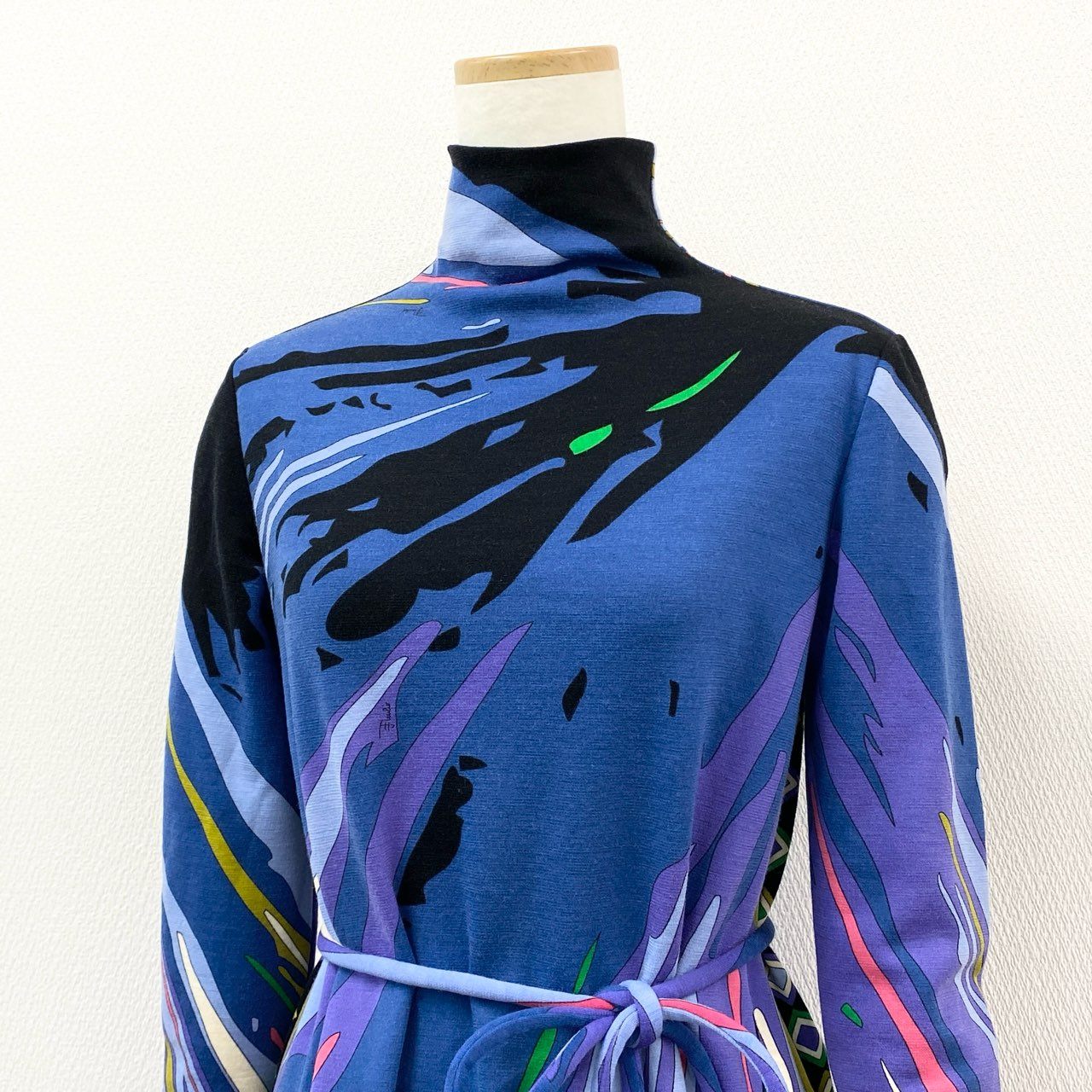 69g8 EMILIO PUCCI エミリオプッチ プッチ柄 ボトルネック 長袖ワンピース ドレス ロングスリーブ ウエストマーク イタリア製 38 ブルー レディース