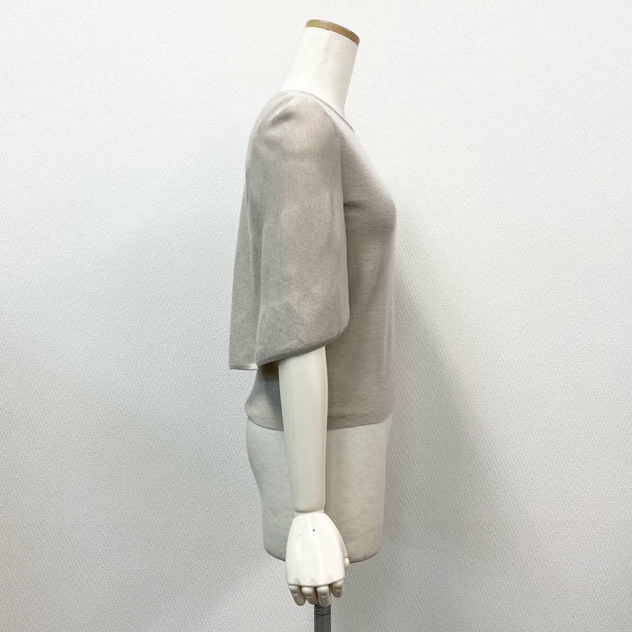 23l14 FOXEY フォクシー 41363 KNIT TOP CRESCENT ニット トップ クレセント 半袖ニット トップス ケープデザイン サイズ38 サンドベージュ ウール シルク レディース 日本製
