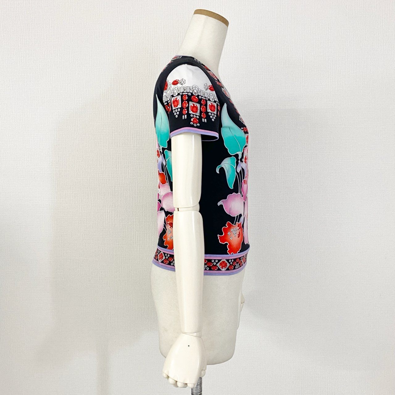 57e25 《美品》 LEONARD レオナール 半袖Tシャツ カットソー トップス 美しい花柄プリント サイズM マルチカラー コットン100% レディース 日本製