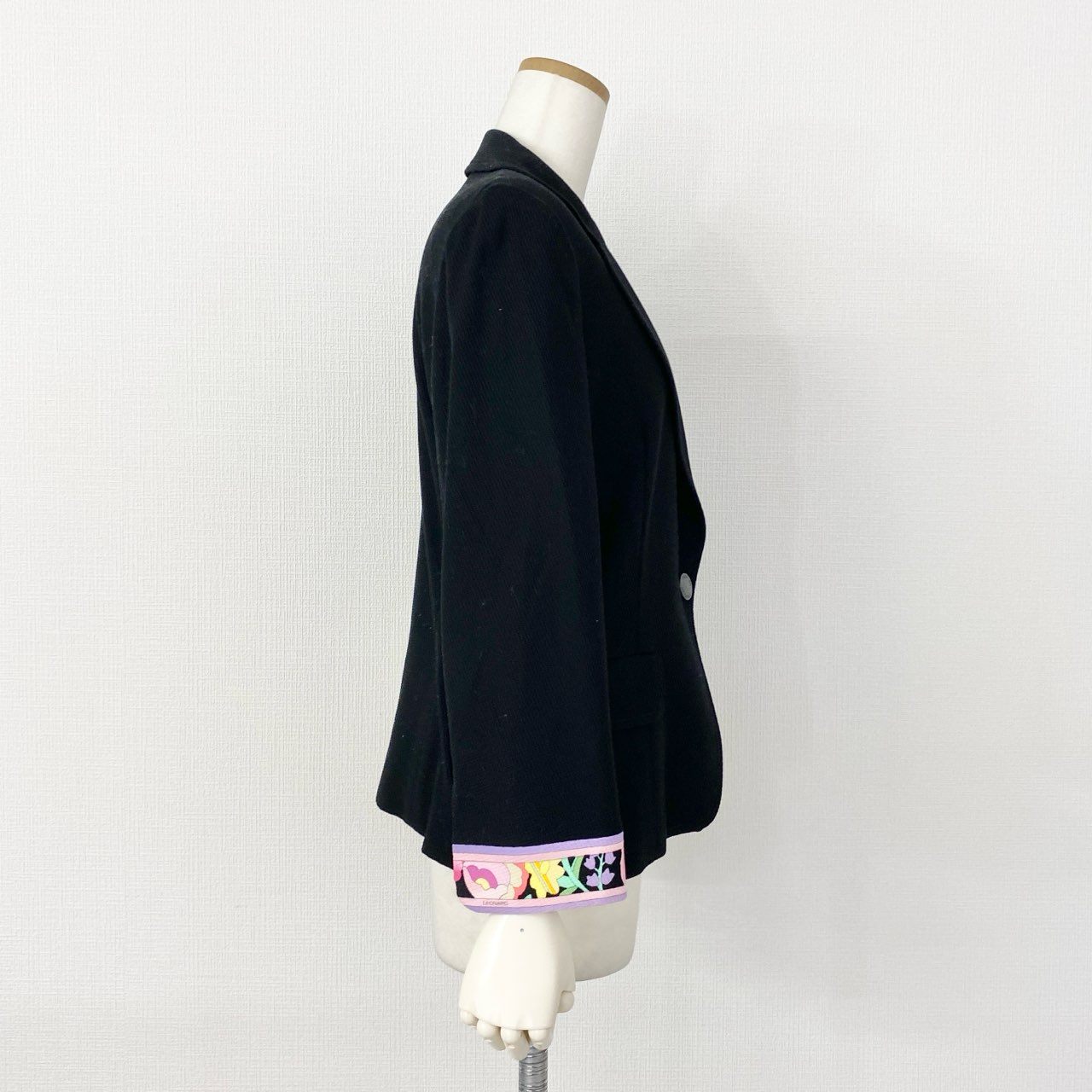 2f14-1 《美品》 LEONARD FASHION レオナール テーラードジャケット ブレザー コットンピケ 美しい花柄プリント切替 0351261 サイズ13AR ブラック コットン100% レディース
