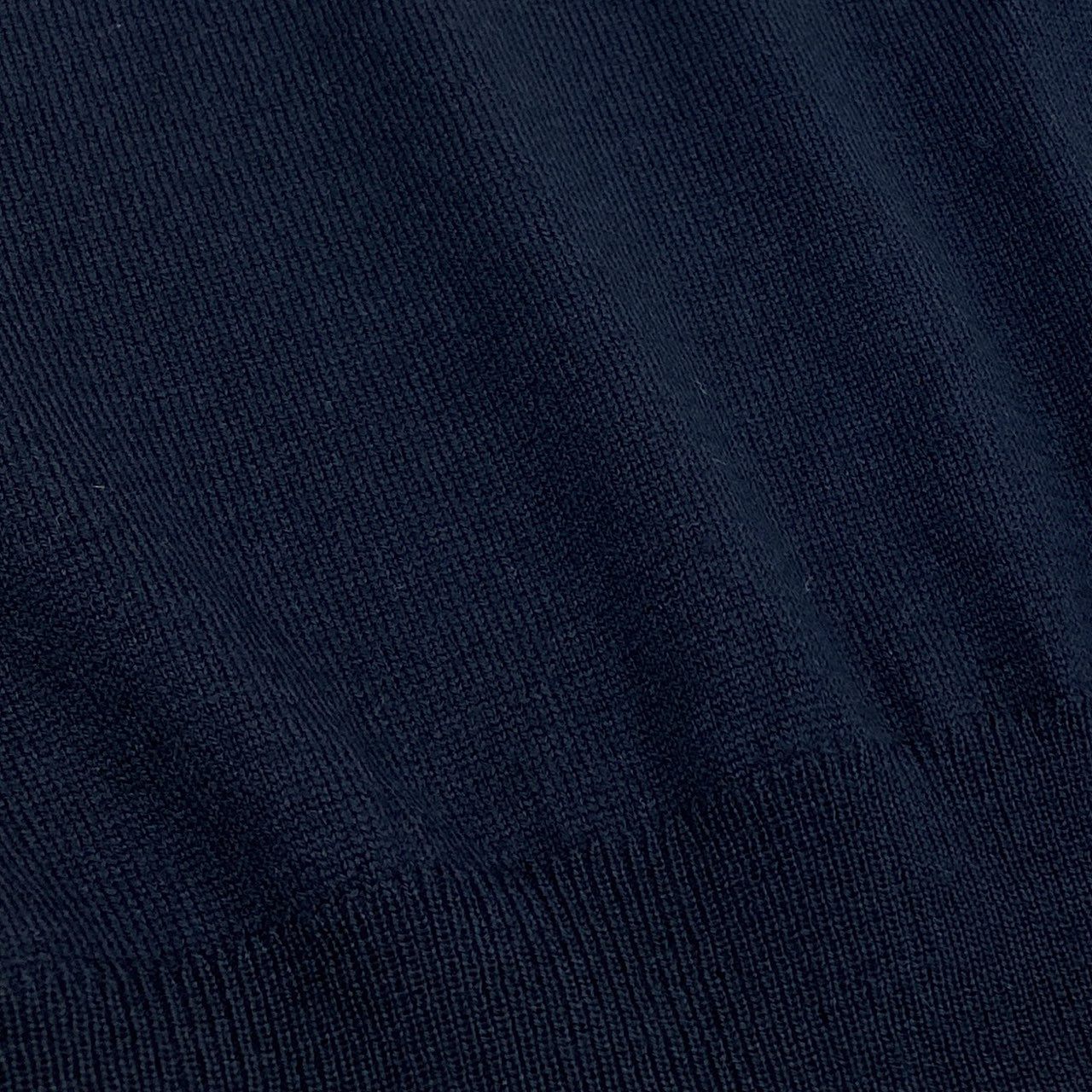 34k28⑧ 《極美品》 PRADA プラダ イタリア製 Vネック ニットセーター ウールニット ヴァージンウール ロングスリーブ 長袖 DNA386 507 44 ネイビー ウール100
