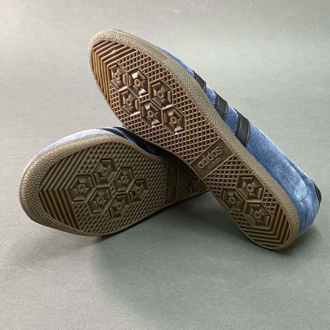 4f4 《未使用品》 adidas アディダス LONDON ロンドン スニーカー IE0825 28cm ネイビー スエードレザー シューズ 箱付き