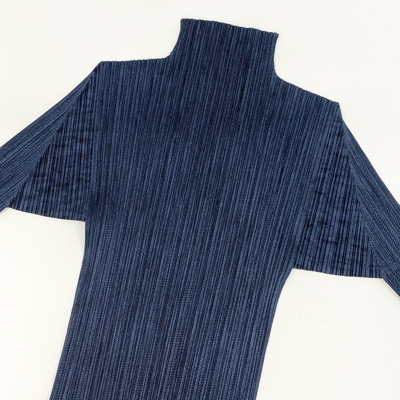 42h22 PLEATS PLEASE プリーツプリーズ イッセイミヤケ 変形カットソー トップス ハイネック プリーツ加工 PP04-JK204 サイズ3 ネイビー ポリエステル レディース 日本製u02t