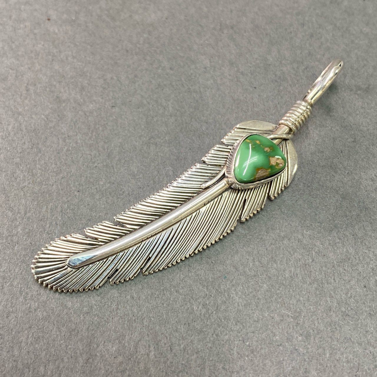 g9 Harvey Mace ハーヴィーメイス グリーンターコイズ フェザー ネックレストップ チャーム シルバー 925 Sterling インディアンジュエリー アクセサリー