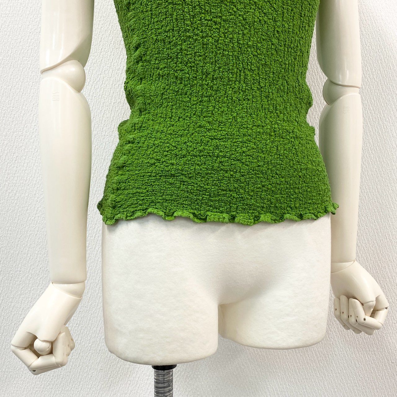 40d28 me ISSEY MIYAKE ミー イッセイミヤケ 胸元バラ刺繍 カリフラワートップス ポロシャツ ブラウス トップス 日本製 MI72FM609 フリーサーズ グリーン