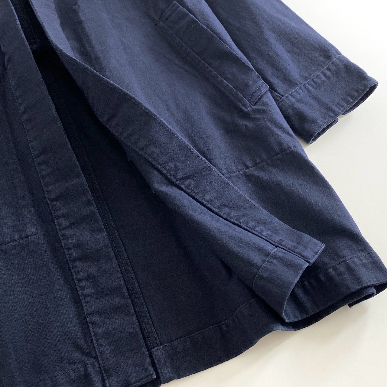 59g26 UNITED ARROWS & SONS ユナイテッドアローズ&サンズ LONG TOMMY SHIRT ロングトミーシャツ ガウン ジャケット コート 5525-211-0262 Sサイズ ネイビー コットン