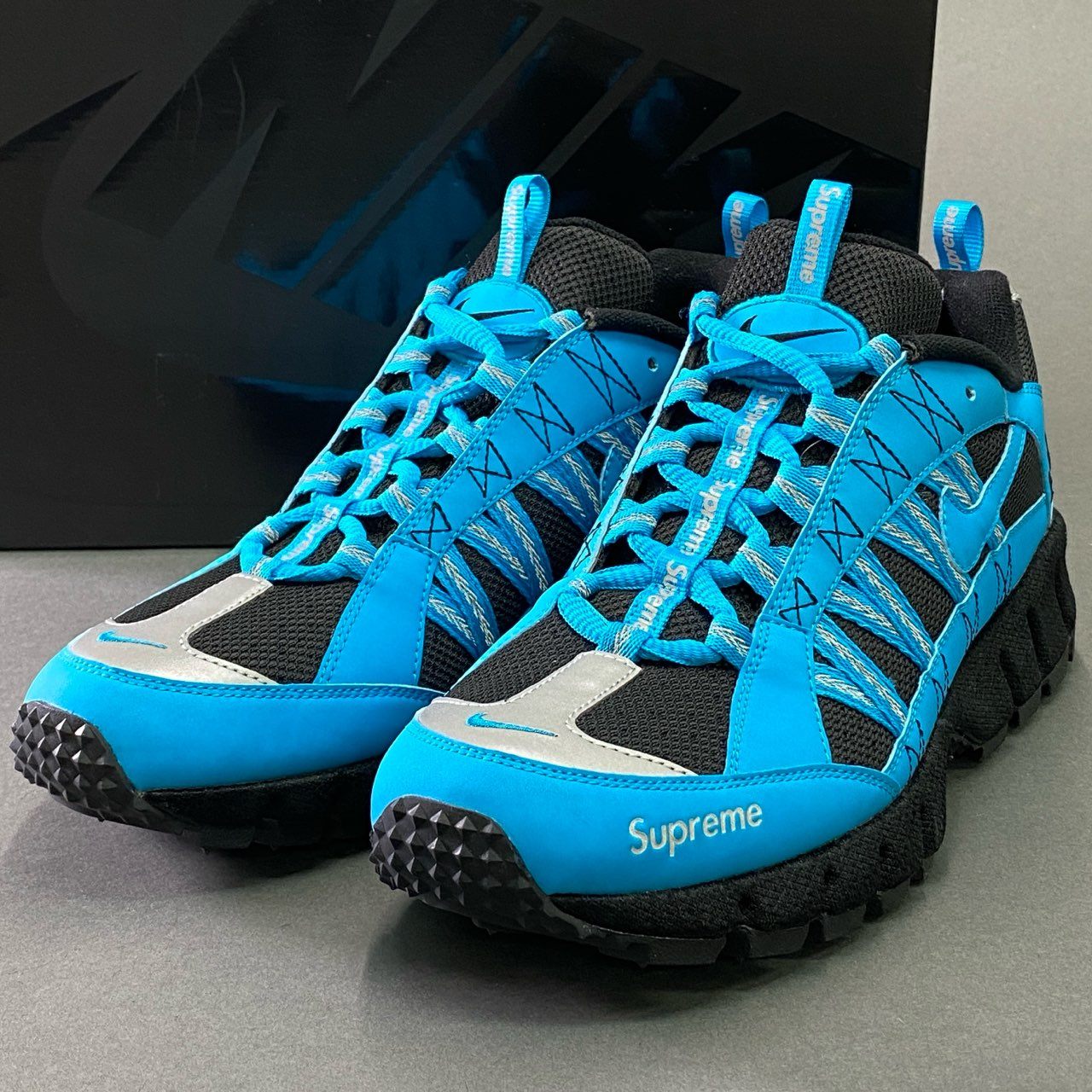 2f6 《未使用品》 NIKE ナイキ × Supreme シュプリーム AIR HUMARA 17 エアフマラ 924464-400 28cm ブルー スニーカー シューズ 箱付き コラボ