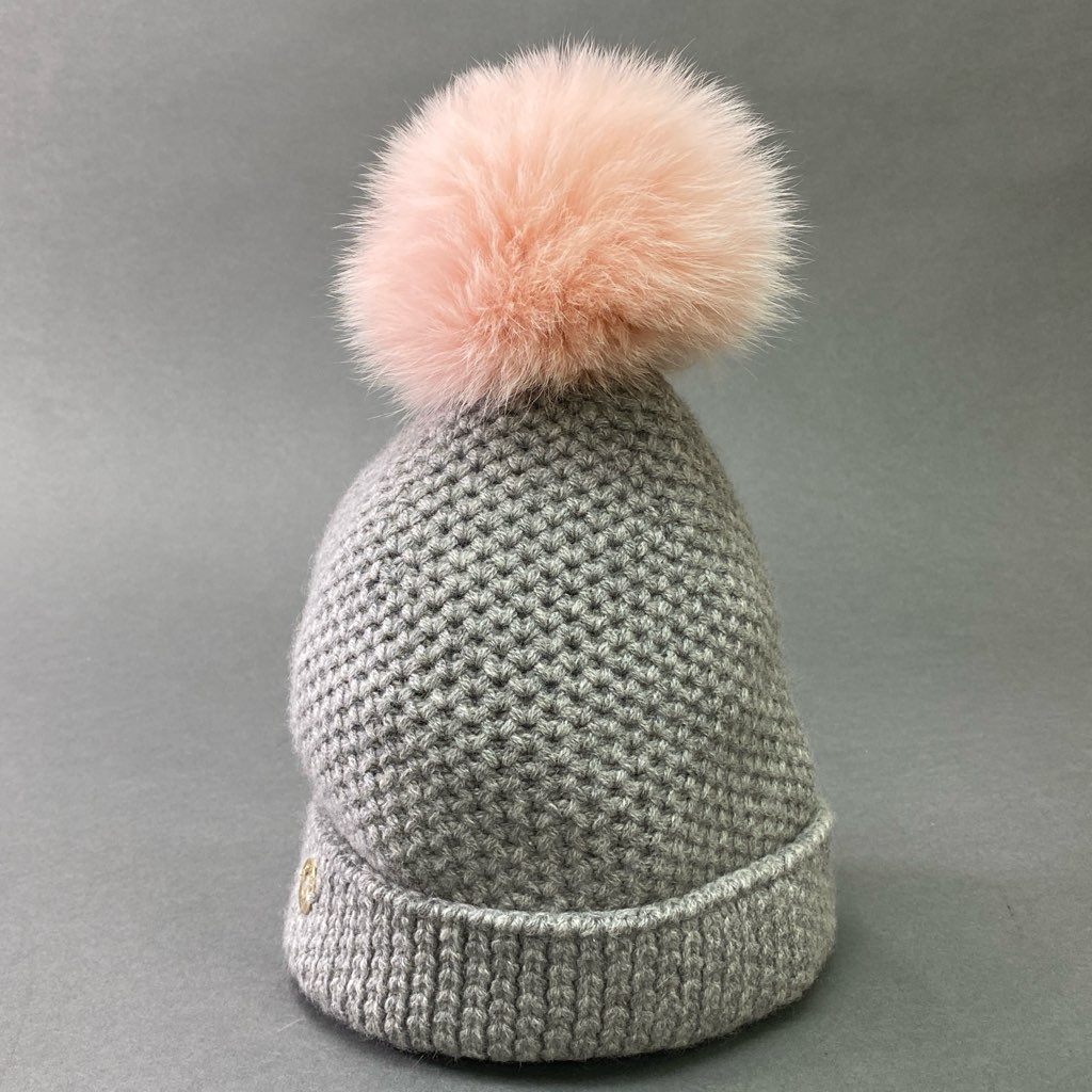 1d6 《美品》 Loro Piana ロロピアーナ ボンボリ カシミヤニットキャップ サークルプレート付き F グレー ピンク ビーニーキャップ 帽子 イタリア製